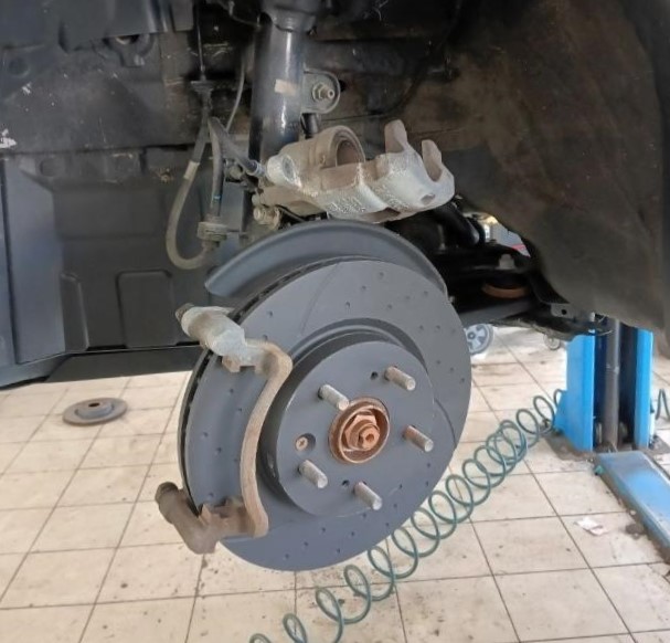 замена тормозных дисков джили кулрей