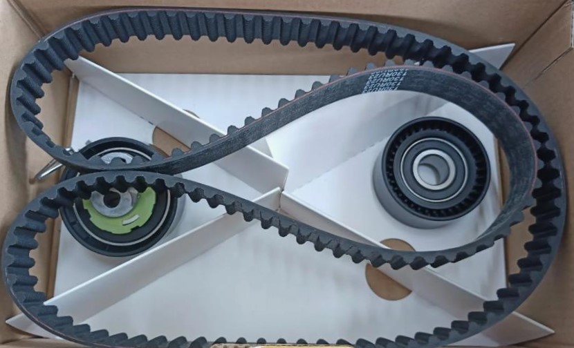 новый комплект ремня грм