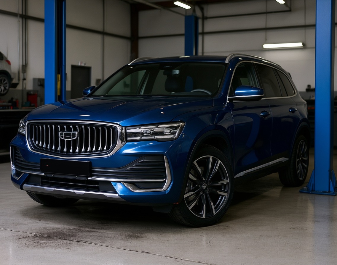 Geely Monjaro готовится к кузовному ремонту