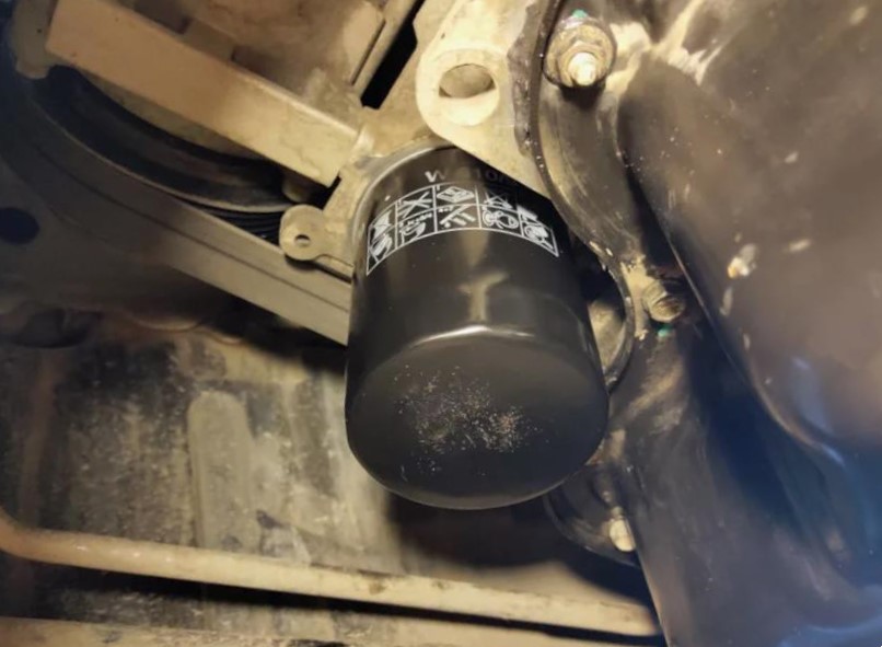 замена масляного фильтра джили