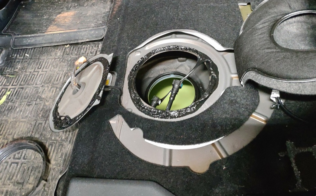 Замена бензонасоса Geely Atlas