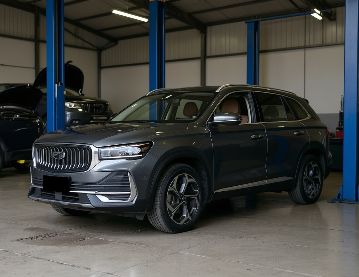 Geely Monjaro готовится к замене масла в муфте Халдекс в автотехцентре