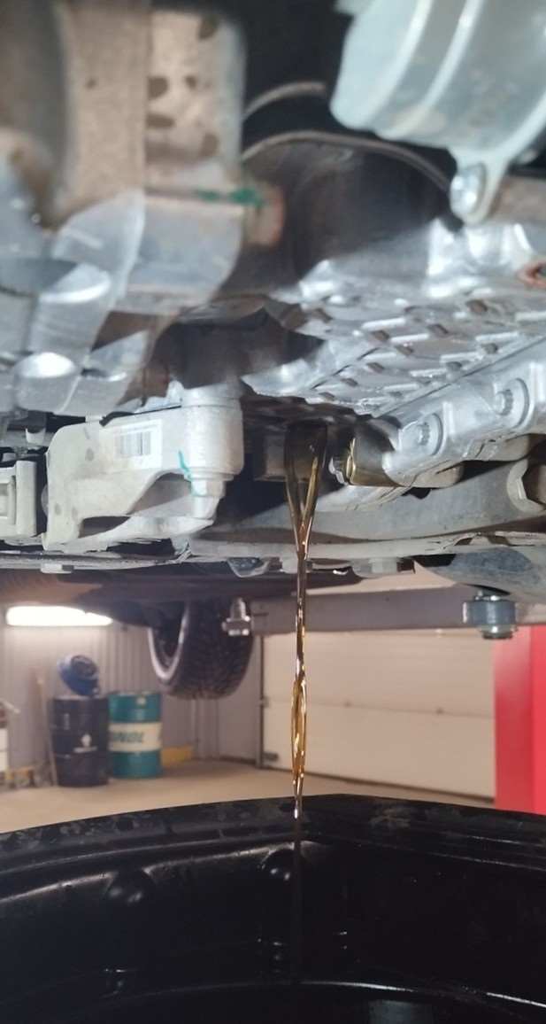 Замена масла робота Geely Atlas