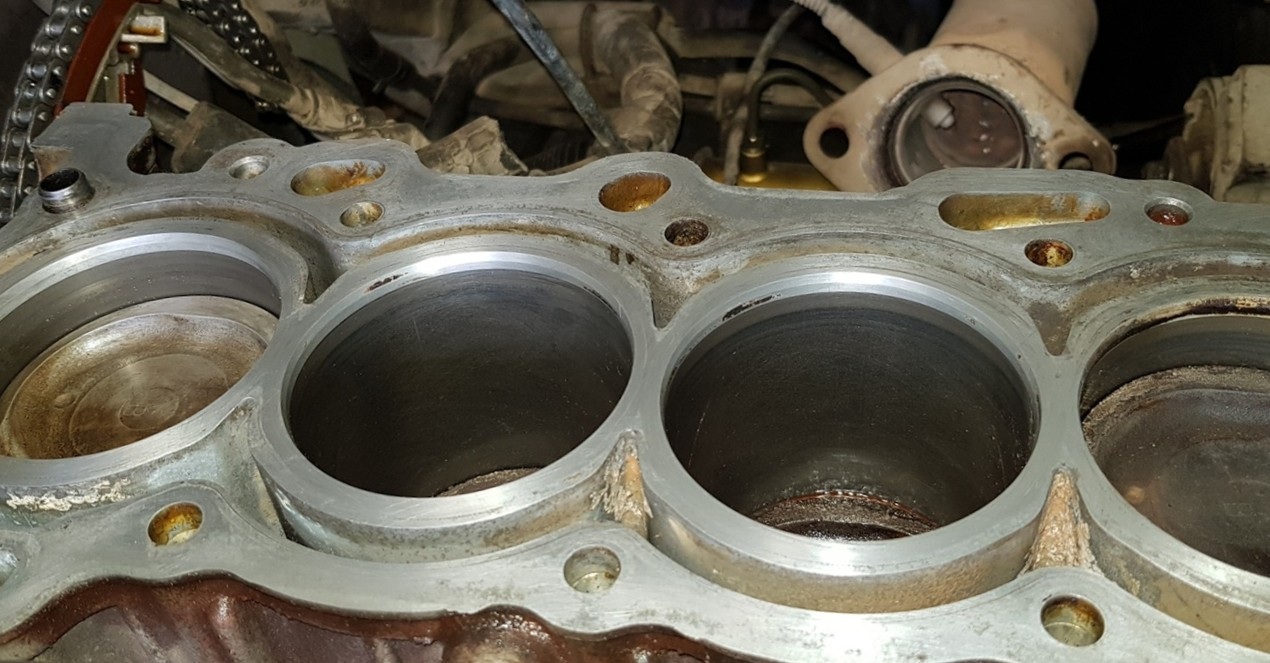 Замена прокладки ГБЦ Geely Atlas