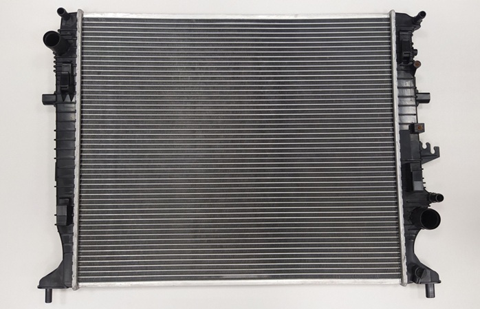 Новый радиатор охлаждения двигателя