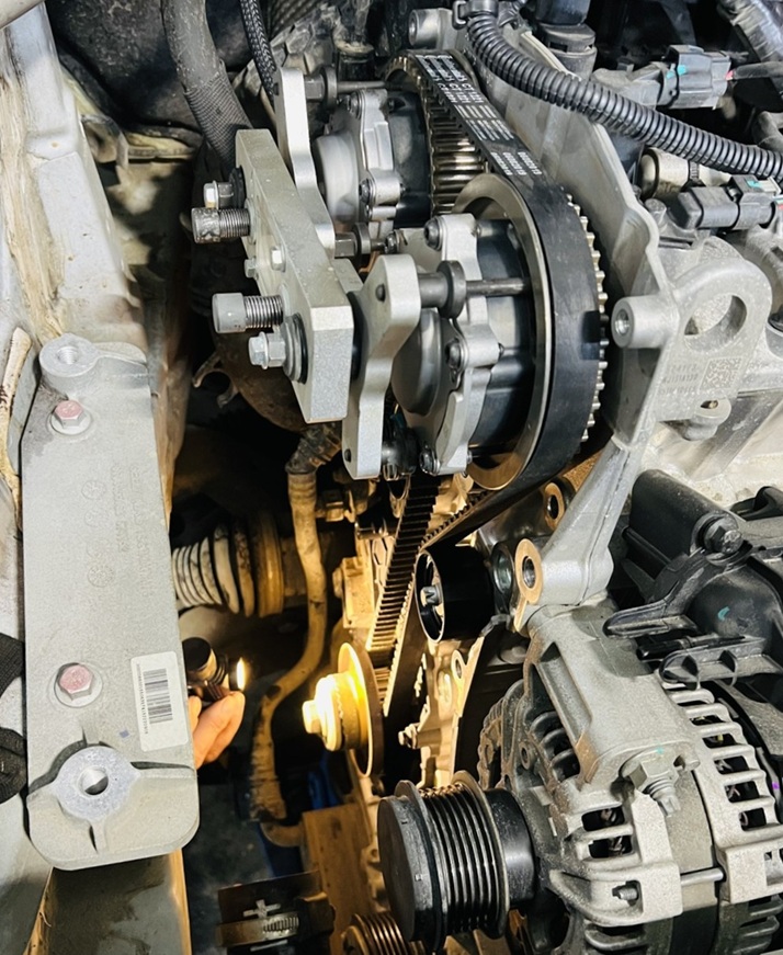 Замена ремня ГРМ Geely Atlas