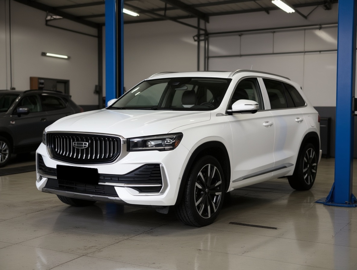 Geely Monjaro готовится к замене ремня ГРМ в автотехцентре