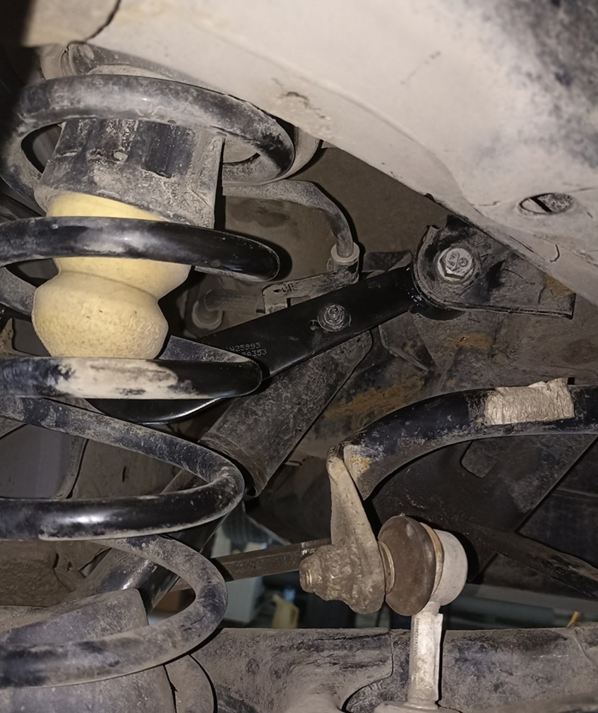 Замена рычага Geely Atlas в задней подвеске