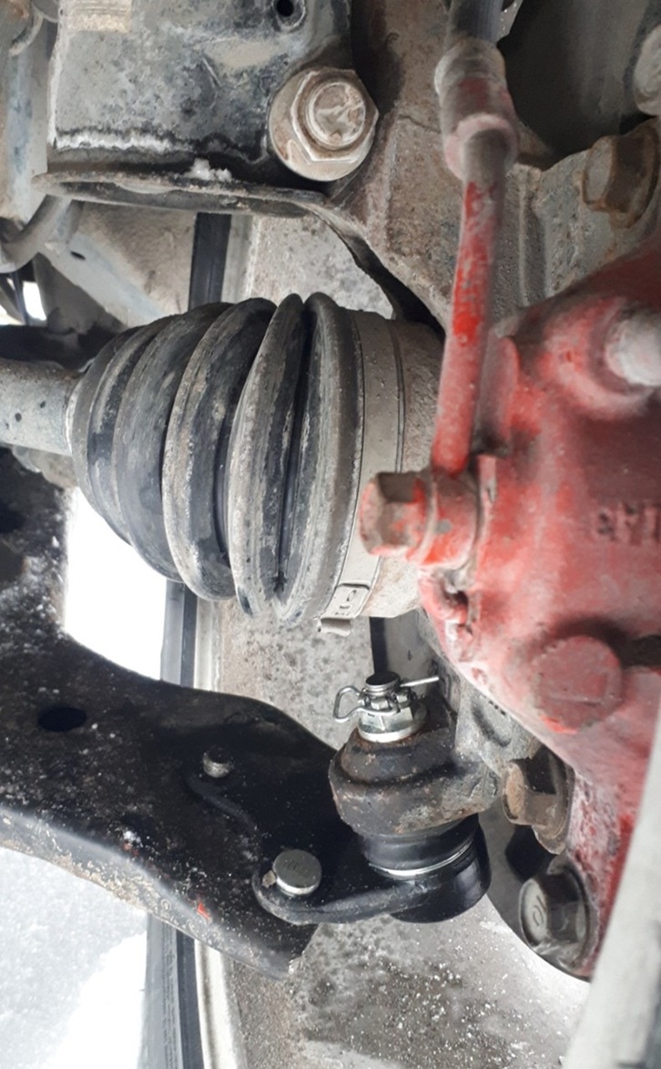 Замена шаровых опор Geely Atlas