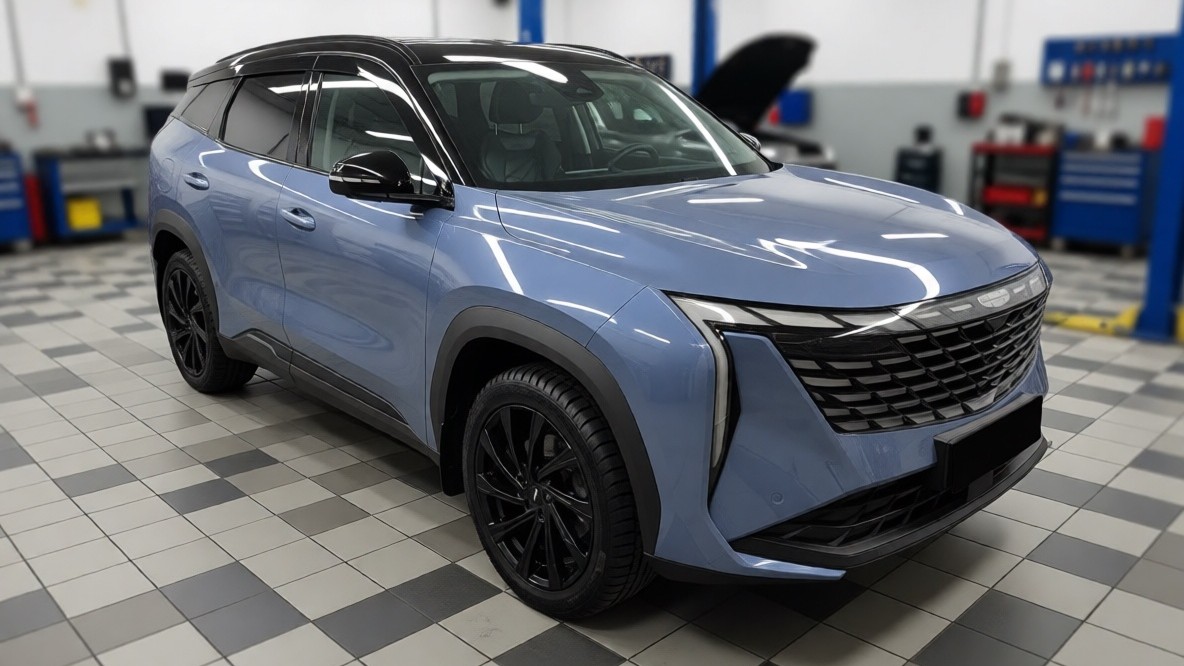 Geely Atlas после восстановления двигателя в автотехцентре