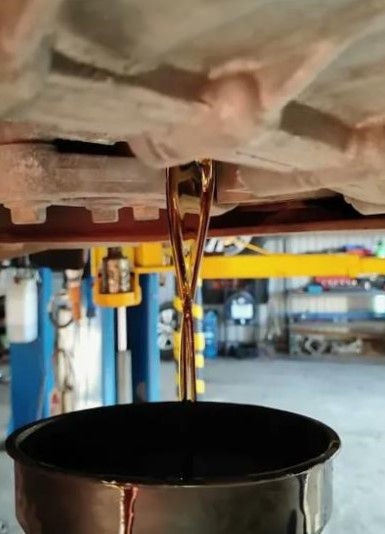 замена масла робота Джили