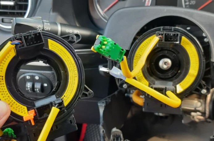 Замена подрулевого шлейфа джили