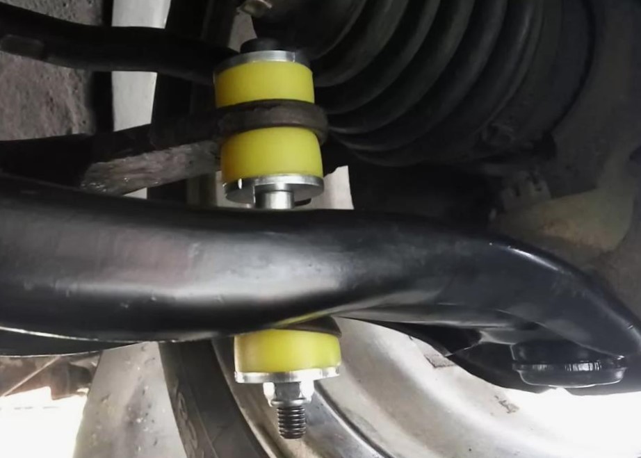 Замена стоек стабилизатора Джили